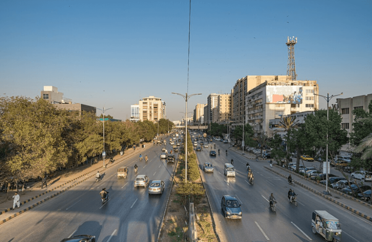 shahrah e faisal road